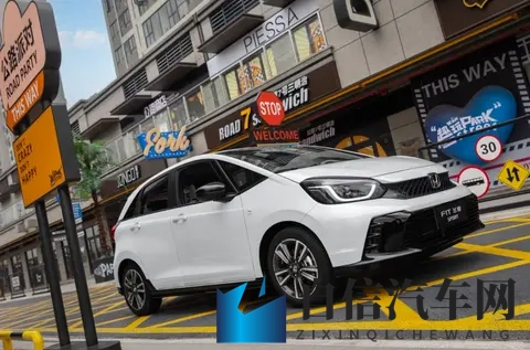 黄3.03:新型环保材料引领未来出行革新-2