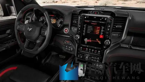 杨敏1至5部连续剧:荧屏明星跨界车坛,杨敏新篇章引期待-3