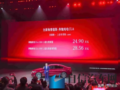 熟妇人妻丰满浓毛撒尿：中年妻子身材丰腴，私密时刻自然流露-1