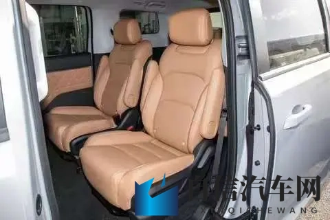 试过五菱星光730 PHEV才知道，十万级MPV也能满足一家人的需求-2