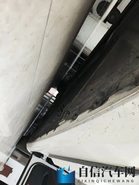 十年磨砺，优雅依旧——18年奔驰E300L，9万公里正当年！-1