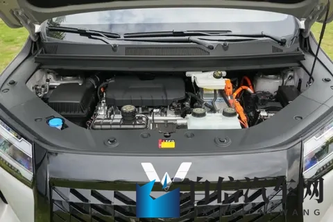 73万元起，星光730：三种动力+舒适大7座，五菱又行了-2