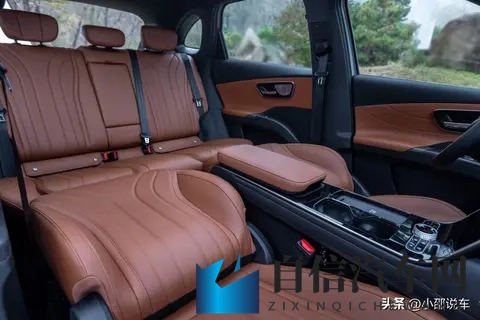 9万块的SUV,竟配了20万车才有的功能?奇瑞这波操作让人看不懂-3