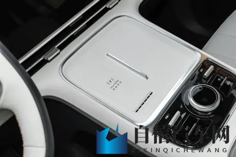 银河星舰7 EM-i_宋Pro DM-i大PK 谁更适配家庭用户的出行需求-3