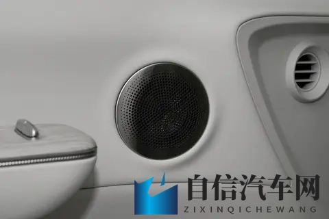 2025 款星纪元 ET：解决全家出行痛点，中大型 SUV 里的「全能选手」-1