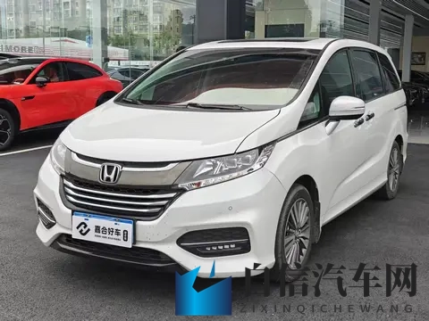 欧美肥臀大白屁股：汽车设计独特魅力，揭秘欧美车型火爆全球的秘密-1