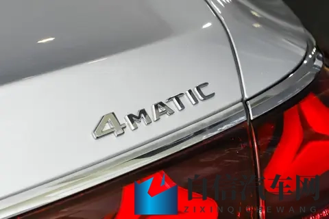 2026款奔驰长轴距E级上市，新增经典版仅售4299万，剑指宝马5系-3