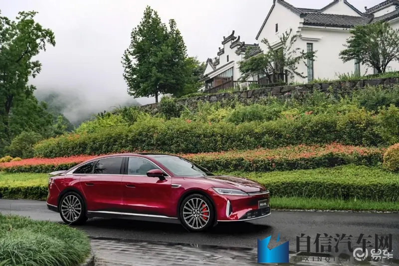 揉 啊 嗯～出水了男同动漫软件：新能源汽车崛起，智能驾驶技术革新，汽车娱乐升级-2