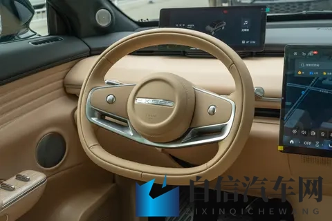 试驾2025款星纪元ET增程Pro高速辅助驾驶版：1898万享受豪华出行-3