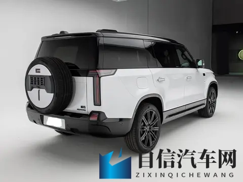 30万级全能王！国产增程版“卫士”亮相，轴距超3米，配6_7座可选-2