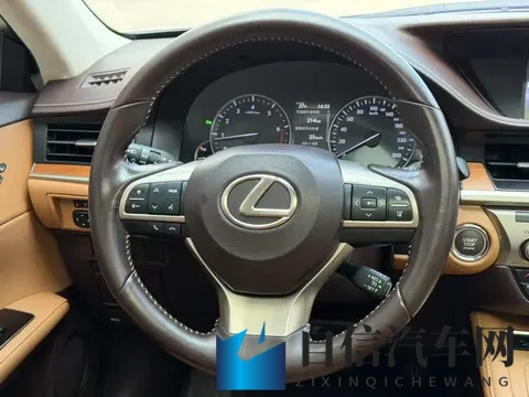 岚图泰山霸气上市 掀翻大六座旗舰SUV市场-1