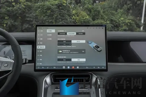 预算30万买六座SUV别纠结！39秒破百，1300公里续航，看它就够-2