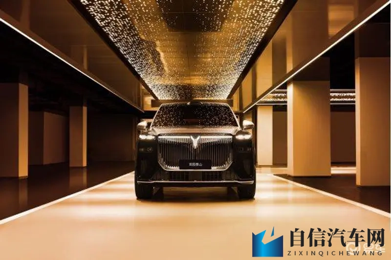 岚图泰山：豪华大六座SUV新王者，起售45万起-1