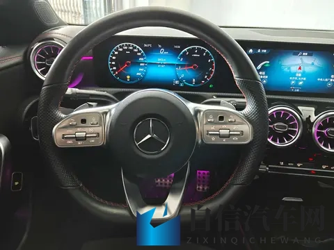 22款奔驰CLA轿跑,4万公里,16万不到体验优雅运动风-2