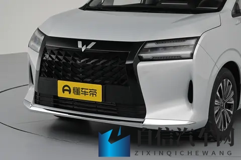 10万级可闭眼入五菱星光730？实力诠释买MPV终于不用委屈将就了！-3