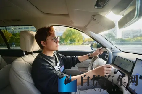 测试官丨莫干山实测风云T11!调头一把过,345kW爆发多巴胺-1