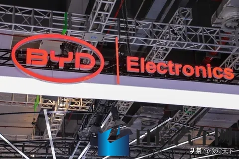 充电1秒2公里！超充技术正让燃油车失去最后优势-1