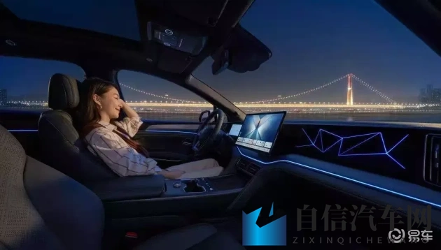 女高中体罚室脱裤子打屁股：女生高中体罚事件：脱衣惩罚曝光-1