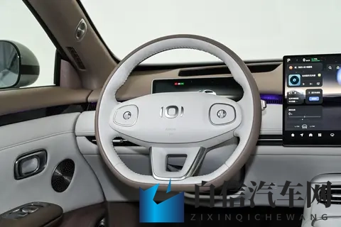 置换补25 万，2025广州车展纵横G700环塔版上市-1