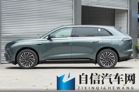 试驾2025款星纪元ET增程Pro高速辅助驾驶版：1898万享受豪华出行-2