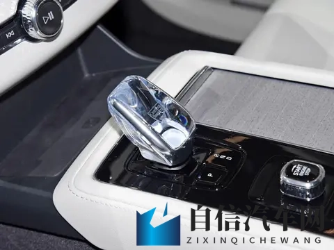 燃油、插混双动力，搭配四驱系统，2026款沃尔沃XC90前景如何？-2