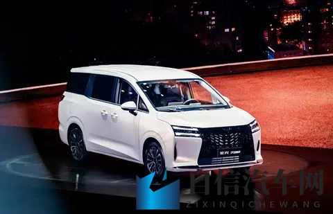 五菱星光730正式上市，配置与价格解析-3