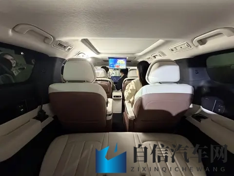 当所有人都在谈论电车,它却重新发明了“发动机”-1