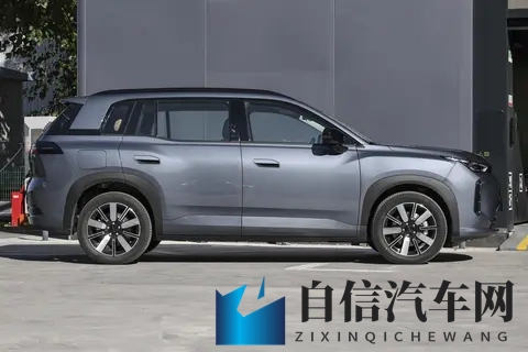 增程车痛点终结者！埃安 i60 预售 1X 万，动力油耗静音全拿捏-2