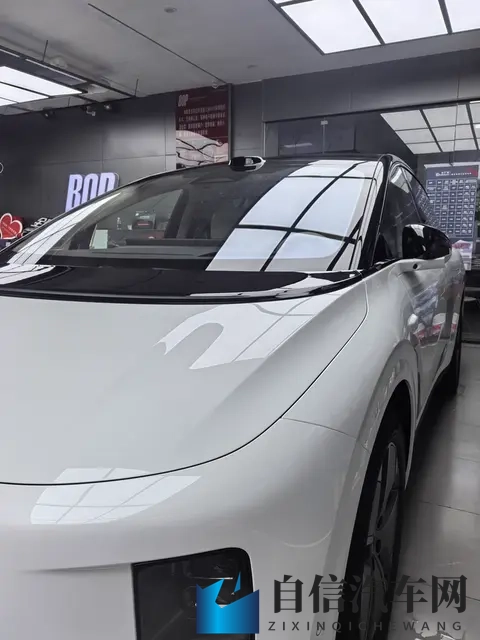 6月电子厂全景沟厕：六月探访电子厂，揭秘全景式厕所设施-2