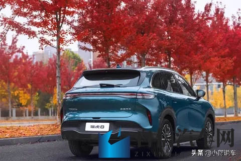 9万块的SUV,竟配了20万车才有的功能?奇瑞这波操作让人看不懂-1