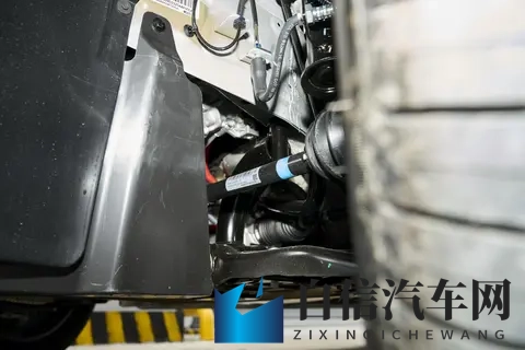 家用MPV怎么选？五菱星光730PHEV，全能舒享大7座，好开又好坐-2