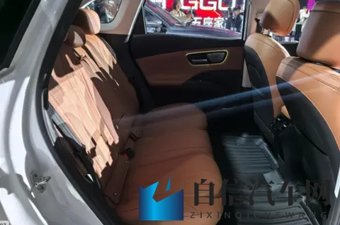 奇瑞第五代瑞虎8限时929万起-3