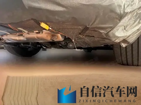 Smart轿车谍照曝光，配插混动力，或为中型车-1