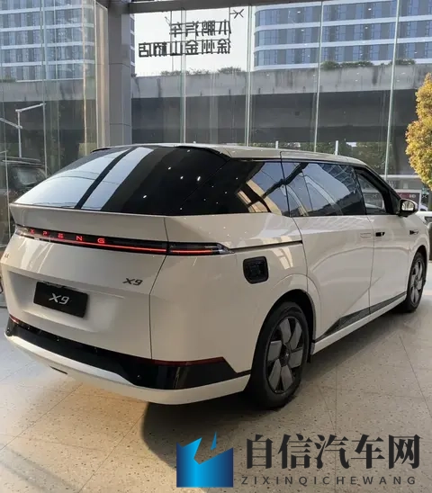 新车｜外观调整，或配3颗图灵芯片，新款小鹏X9纯电版实车曝光-3