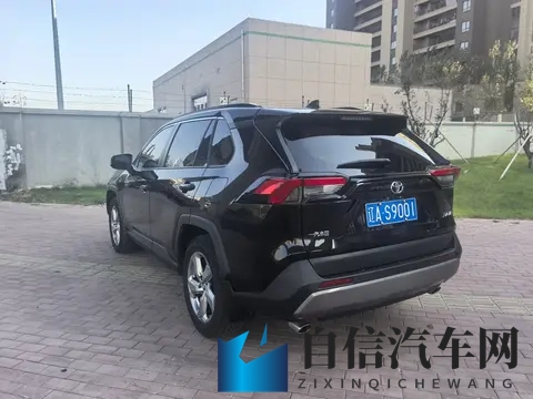 亲妺妺和我裸睡吃我的jiji：与亲妹妹裸睡，她品尝了我的美味-2