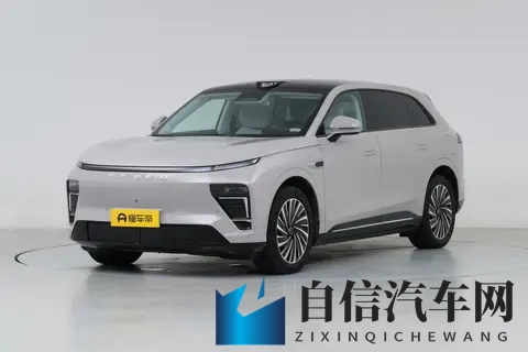 星纪元 ET 增程版四驱至臻尊享：综合性能均衡，配置丰富-1