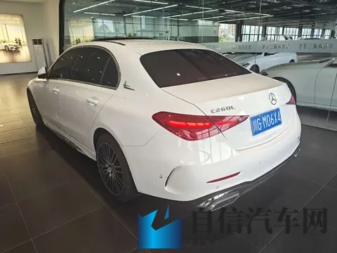 粉色宝库：独特汽车色彩：揭秘粉色设计背后的秘密-2