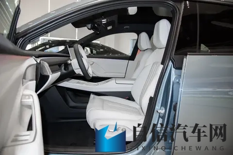 三台15万级混动SUV卷出新高度 谁才是“六边形战士”-1