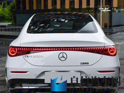 奔驰纯电轿车249万起，续航866km+800V快充，不比特斯拉香？-1