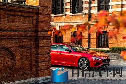 大众女胴体看个够新版预告：新版预告：大众女性身材大揭秘-3