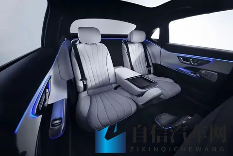 2026款奔驰E 260 L：谁才是闭眼入之选？-3