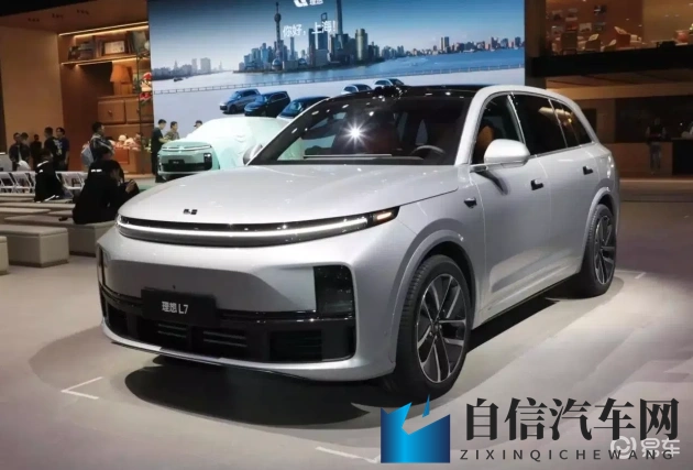 女生把筷子放在放眼里不能悼:筷子误入眼眶切勿慌张处理方法多-2