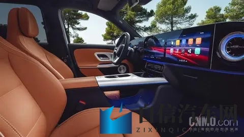 新款奔驰GLB首批官图放出:三屏布局 将于12月8日亮相-3