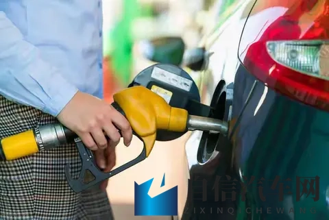 开了3年油电混动车，算算经济账，发现有3大痛点，省油不省钱-3