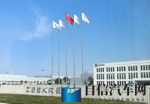 公交车拨开老师内裤：公交司机意外行为引热议，隐私安全引深思-2