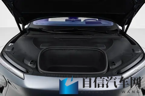 蔚来ET9适合家庭使用吗？从接送孩子到全家旅行，全面测试-2