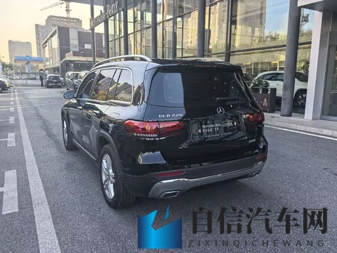 18万多拿下准新奔驰GLB,家用代步好选择!-1