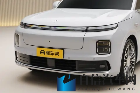 智己LS9上市3228万，能打得过零跑D19吗?-3