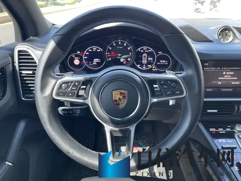 63万多拿下22年保时捷Cayenne，体验速度与豪华-1
