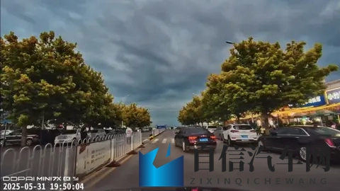 行车记录仪怎么选？70迈和盯盯拍6款记录仪大PK，测评告诉你答案-3